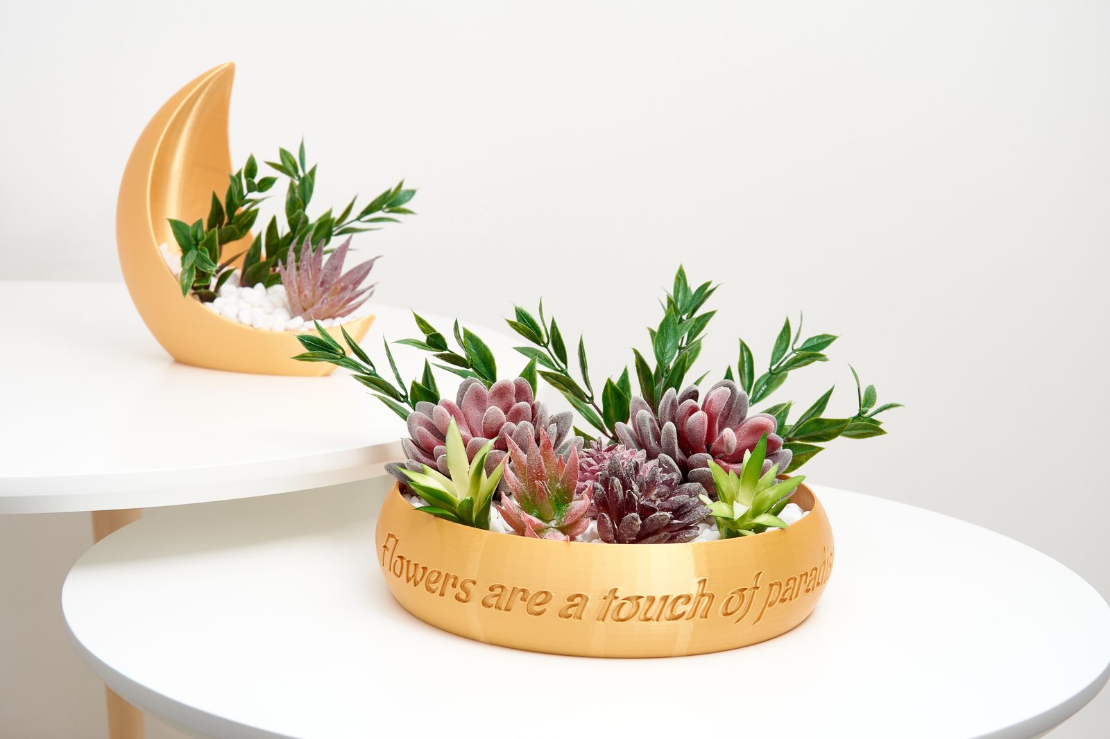 Gold-Coloured Ring-Shaped Planter: Decorative Pot for Small Artificial Plants and Succulents