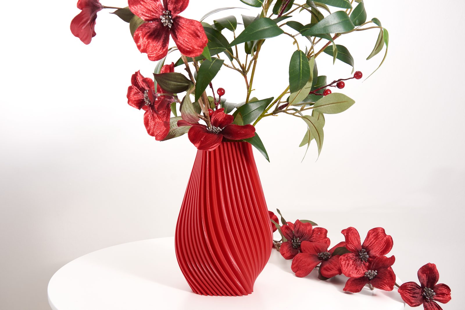 Trendy Spiral Vase - Wavy Decorative Ornament for Faux Flowers - Eco-friendly PLA, Tabletop Decor