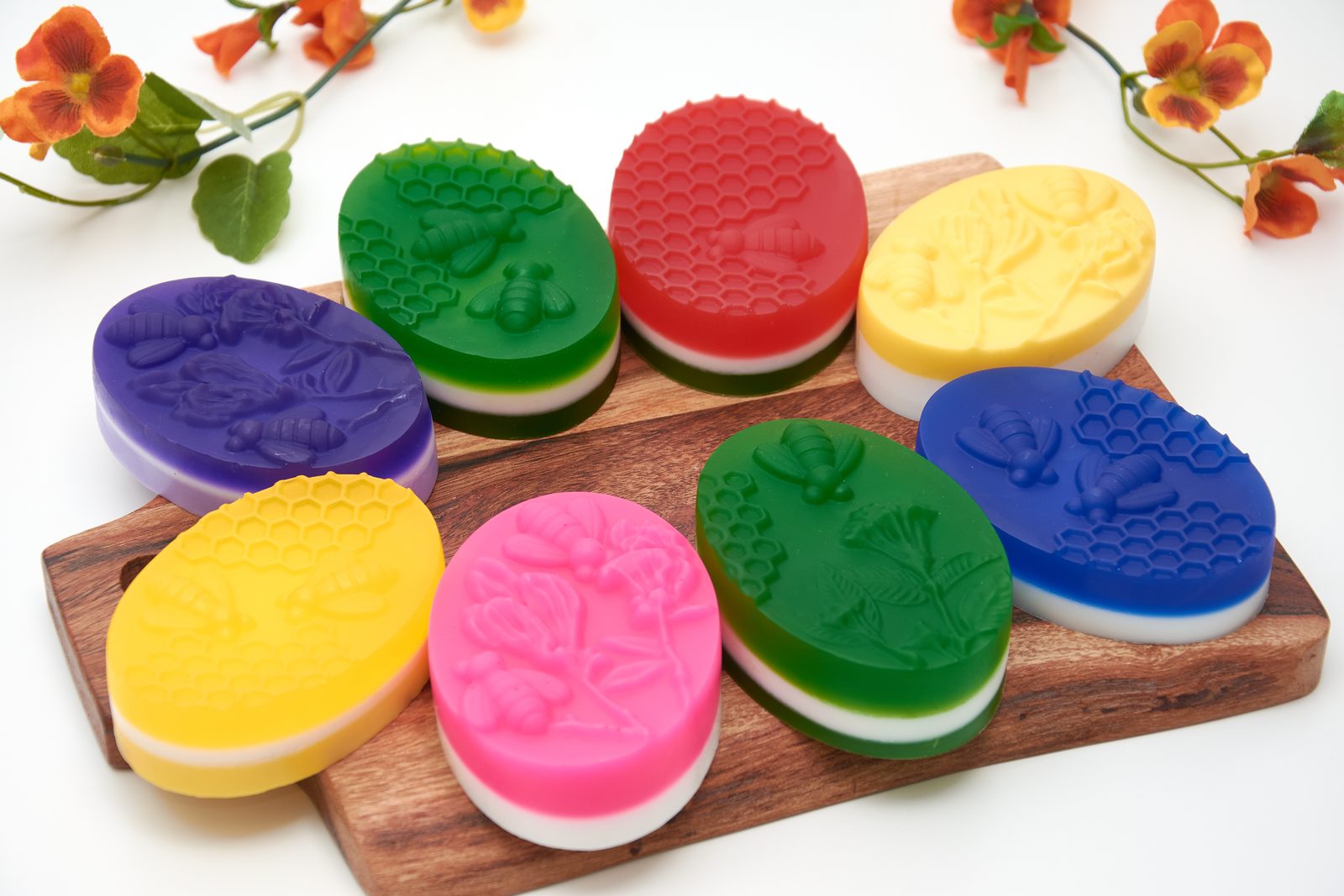 Artisan Soaps with Honeycomb and Bee Design – Set of 3 in Gift Box